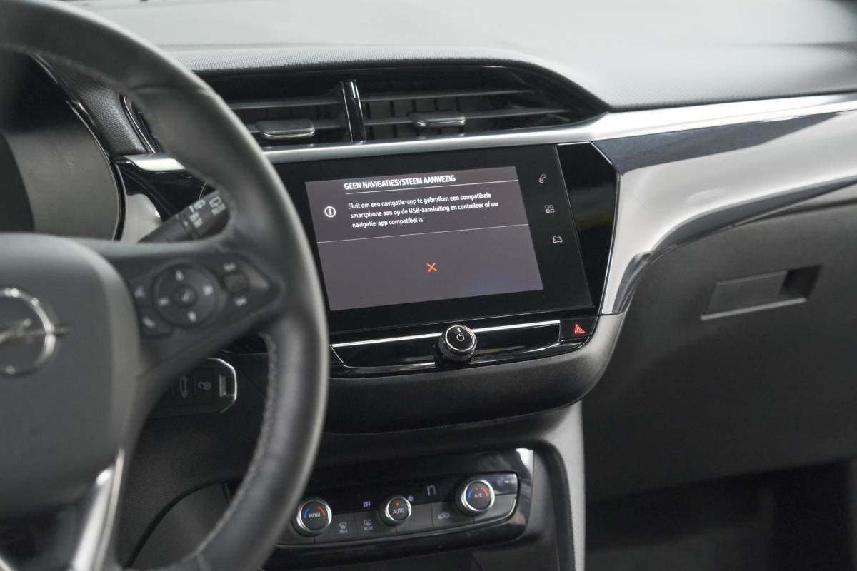 Opel Corsa Opel Corsa 1.2 Turbo 100 Ultimate | Panoramadak | Camera | Dodehoekdetectie | Apple Carplay