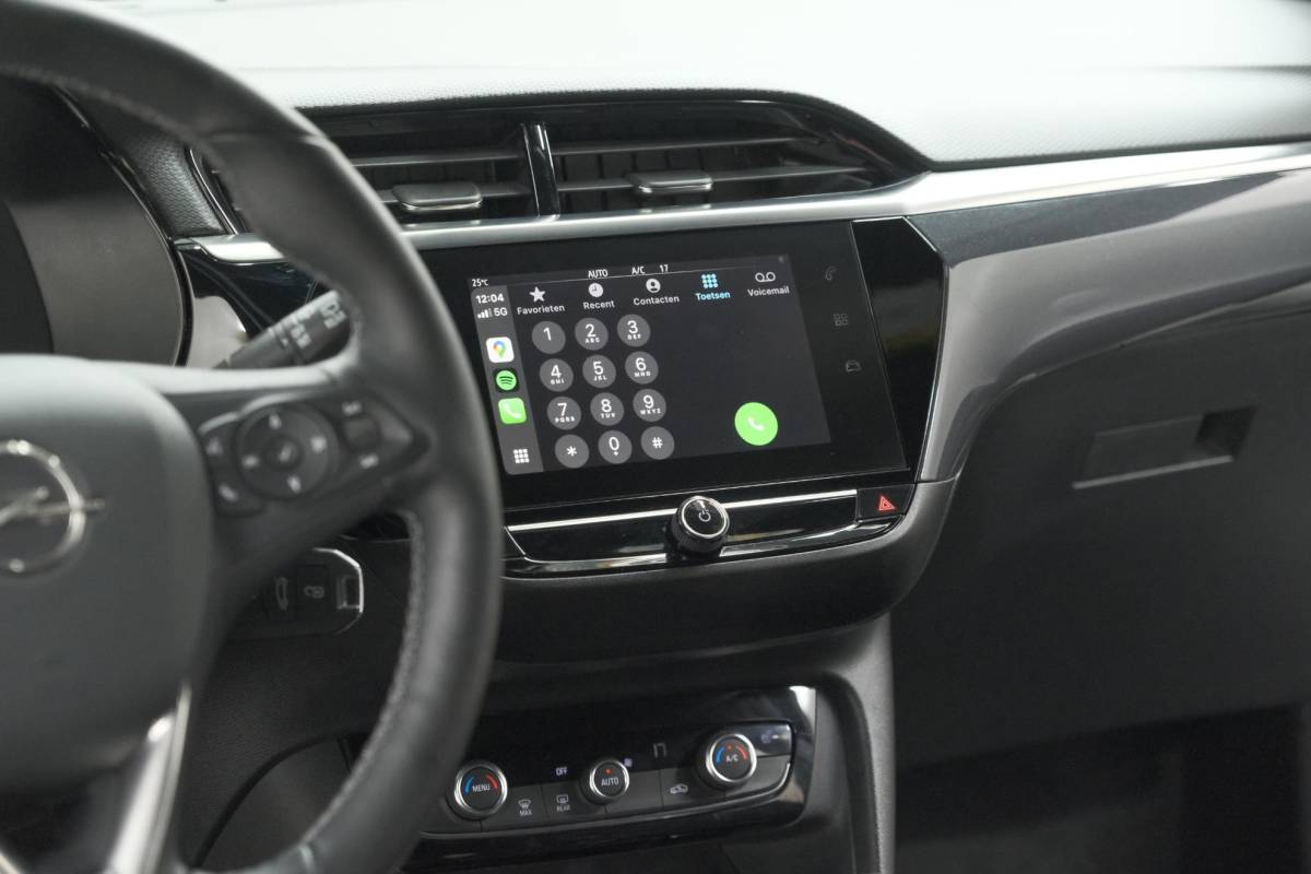 Opel Corsa Opel Corsa 1.2 Turbo 100 Ultimate | Panoramadak | Camera | Dodehoekdetectie | Apple Carplay