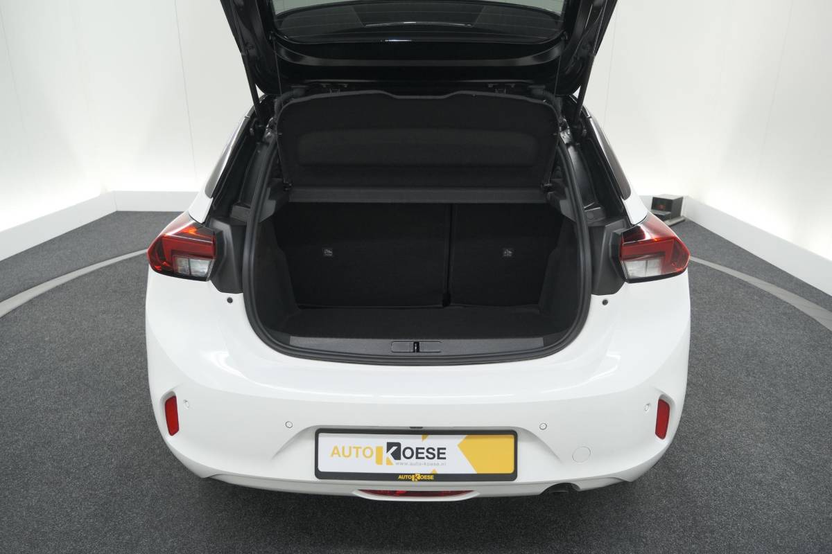 Opel Corsa Opel Corsa 1.2 Turbo 100 Ultimate | Panoramadak | Camera | Dodehoekdetectie | Apple Carplay