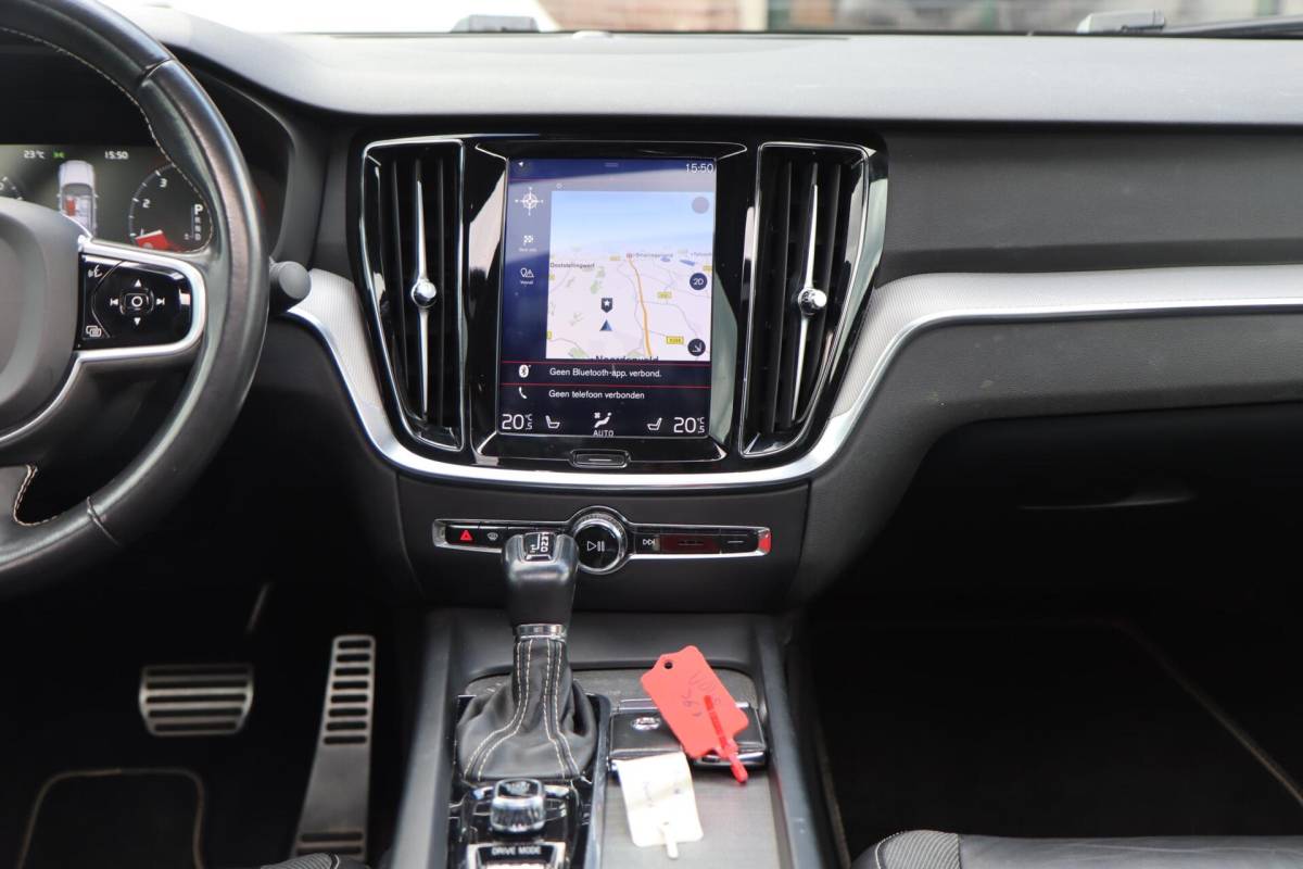 Volvo S60 Volvo S60 2.0 T4 R-Design A. Cruise|Leder|Panodak|Led|Camera|Stoelverw.|Trhk