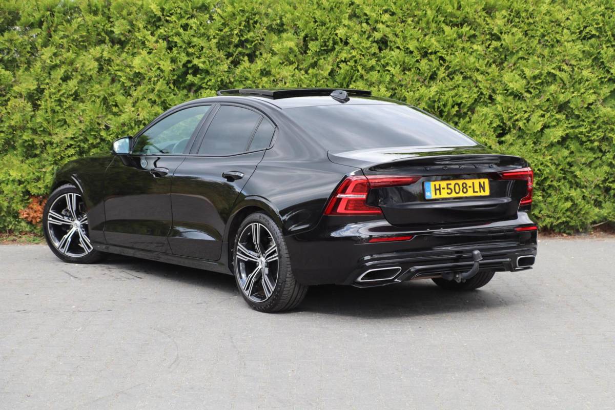 Volvo S60 Volvo S60 2.0 T4 R-Design A. Cruise|Leder|Panodak|Led|Camera|Stoelverw.|Trhk