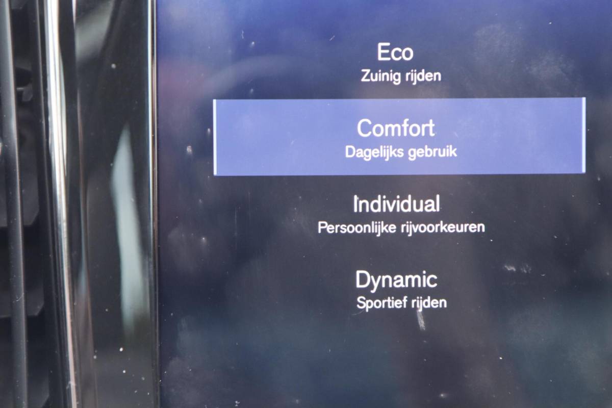 Volvo S60 Volvo S60 2.0 T4 R-Design A. Cruise|Leder|Panodak|Led|Camera|Stoelverw.|Trhk