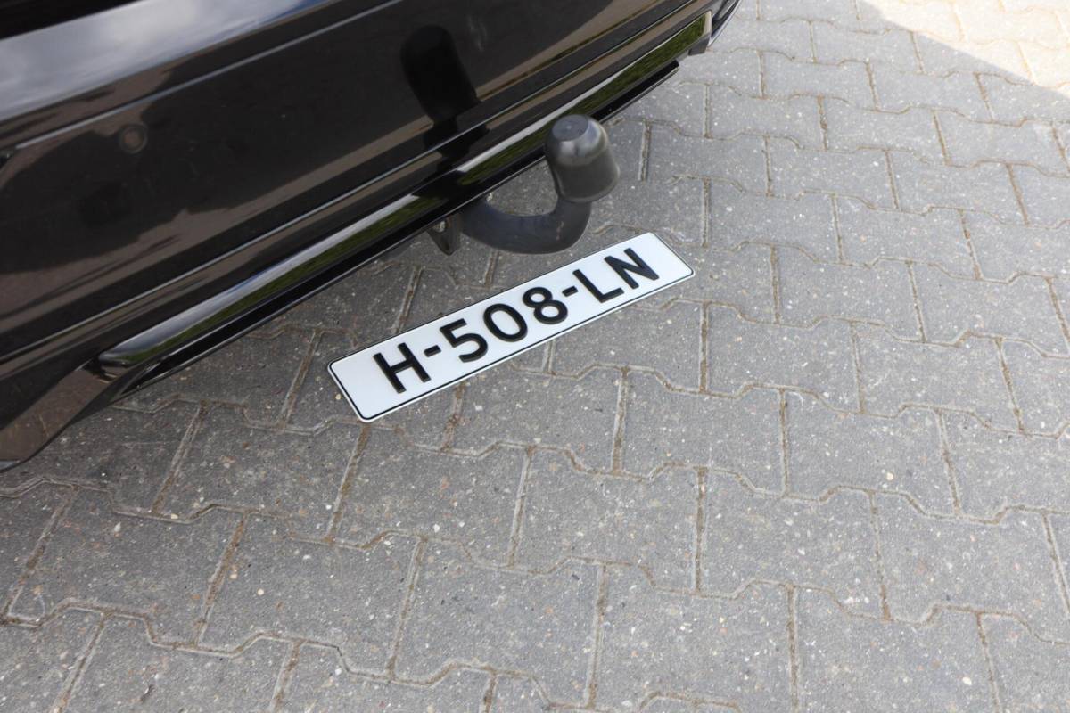 Volvo S60 Volvo S60 2.0 T4 R-Design A. Cruise|Leder|Panodak|Led|Camera|Stoelverw.|Trhk