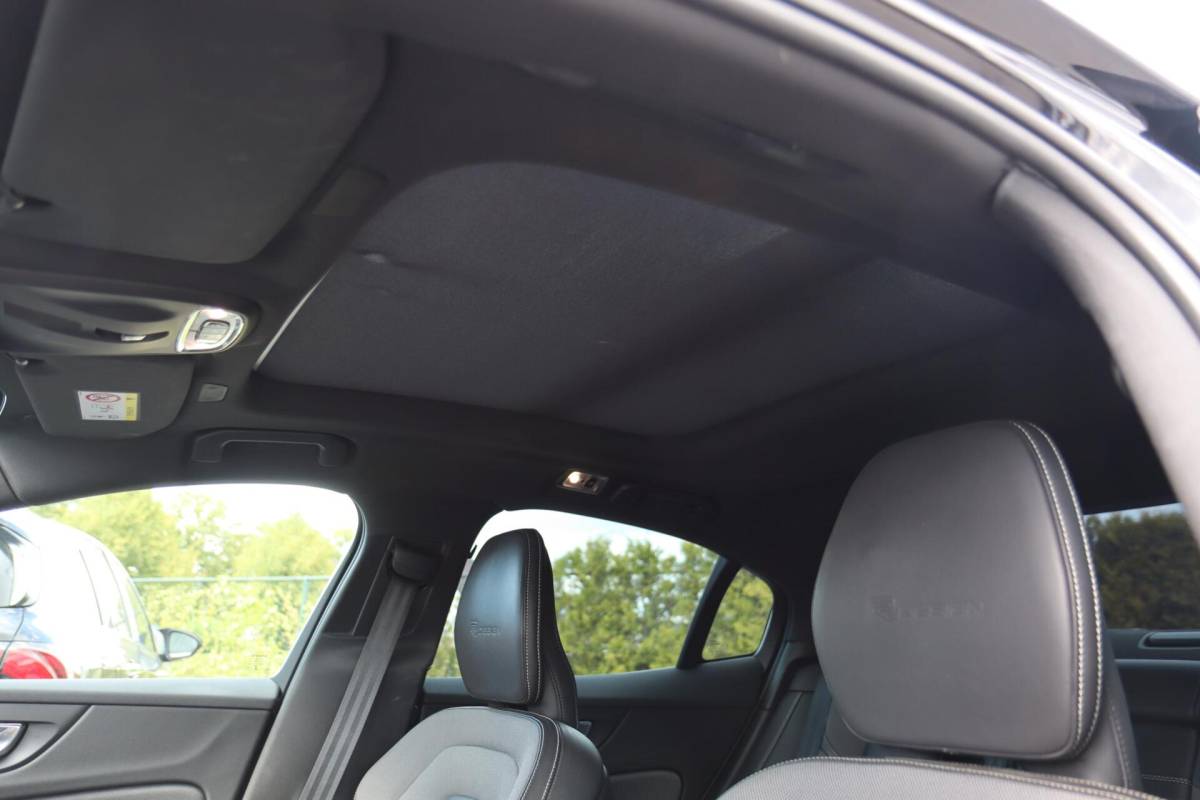 Volvo S60 Volvo S60 2.0 T4 R-Design A. Cruise|Leder|Panodak|Led|Camera|Stoelverw.|Trhk