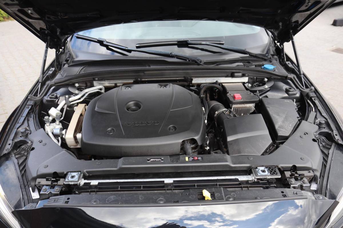 Volvo S60 Volvo S60 2.0 T4 R-Design A. Cruise|Leder|Panodak|Led|Camera|Stoelverw.|Trhk