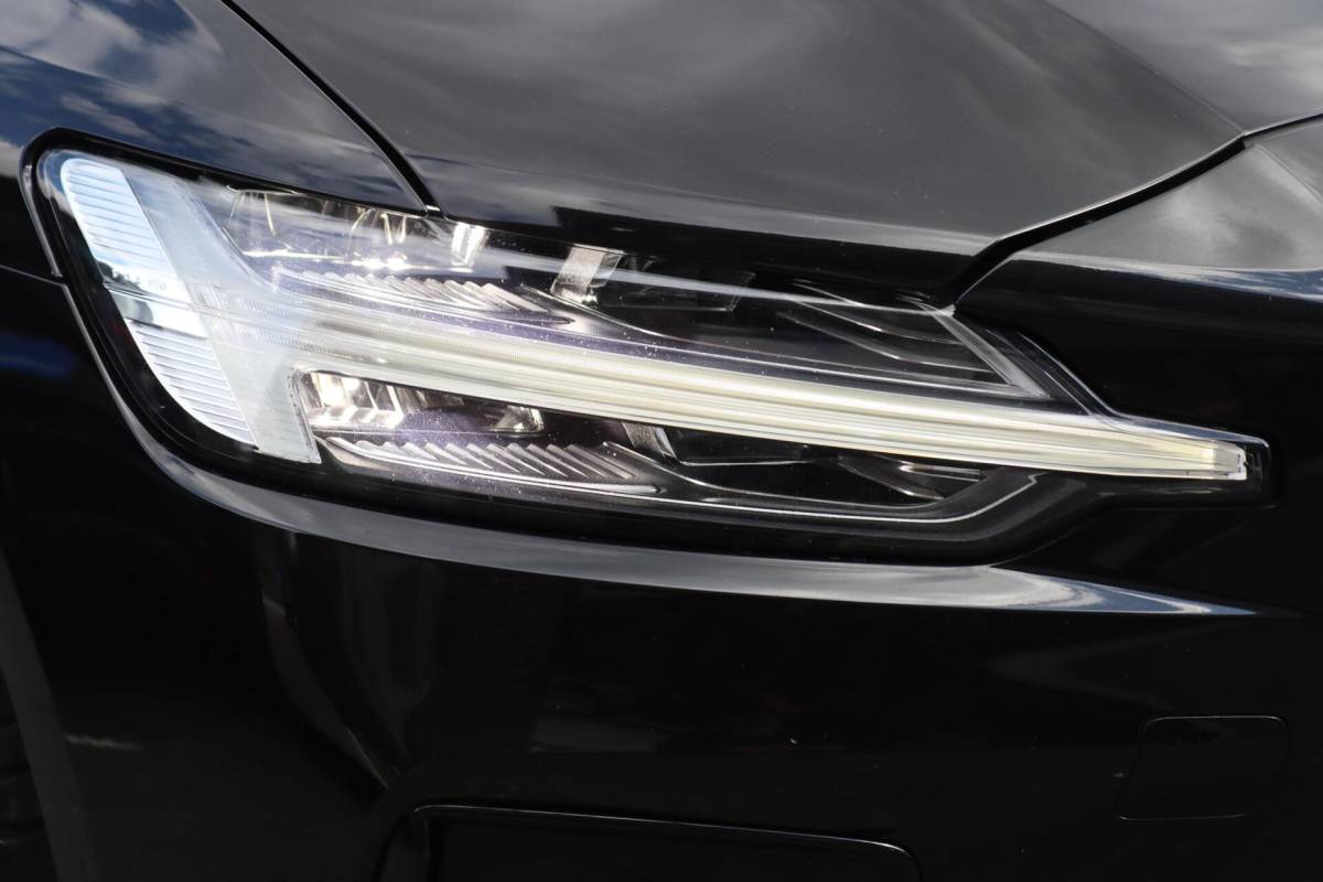 Volvo S60 Volvo S60 2.0 T4 R-Design A. Cruise|Leder|Panodak|Led|Camera|Stoelverw.|Trhk