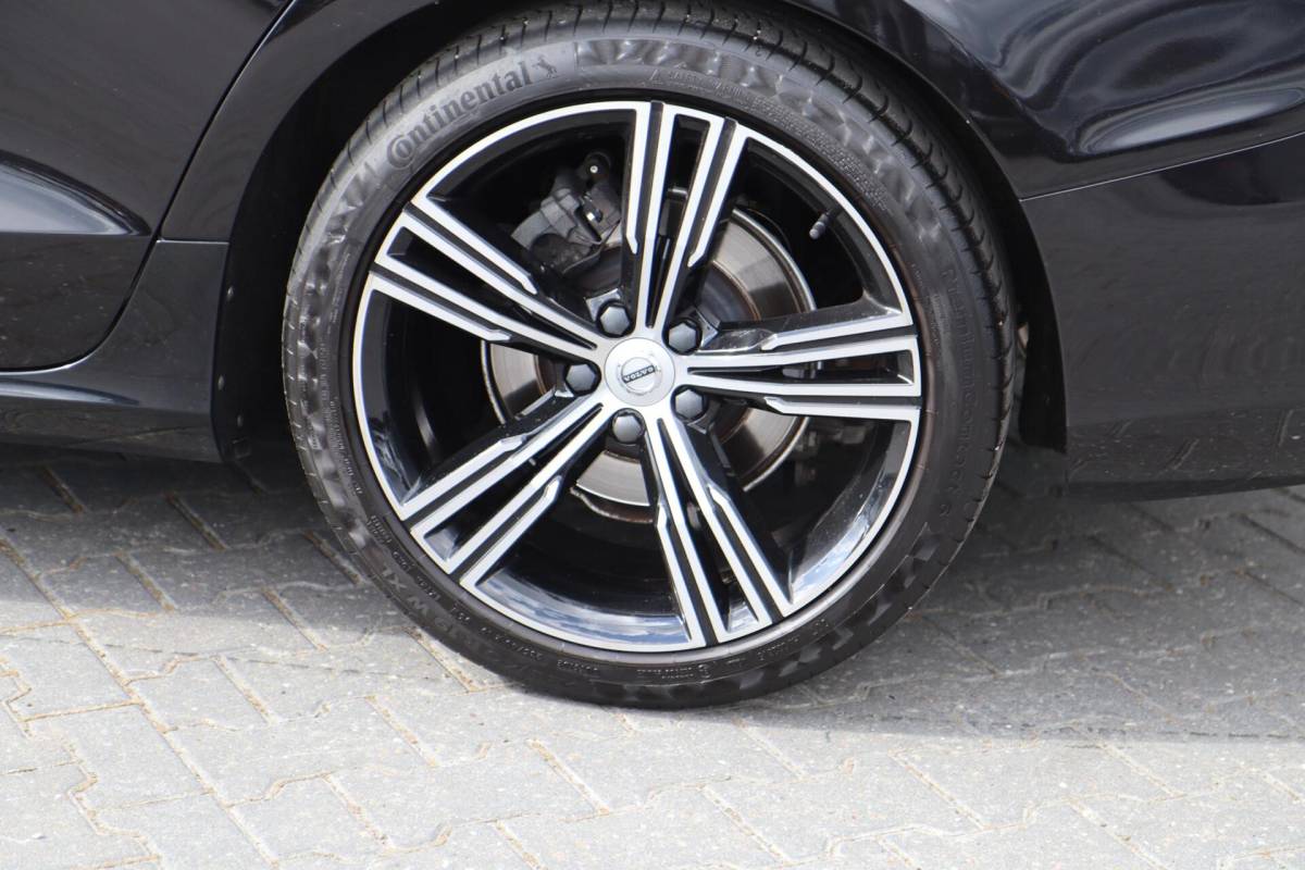 Volvo S60 Volvo S60 2.0 T4 R-Design A. Cruise|Leder|Panodak|Led|Camera|Stoelverw.|Trhk