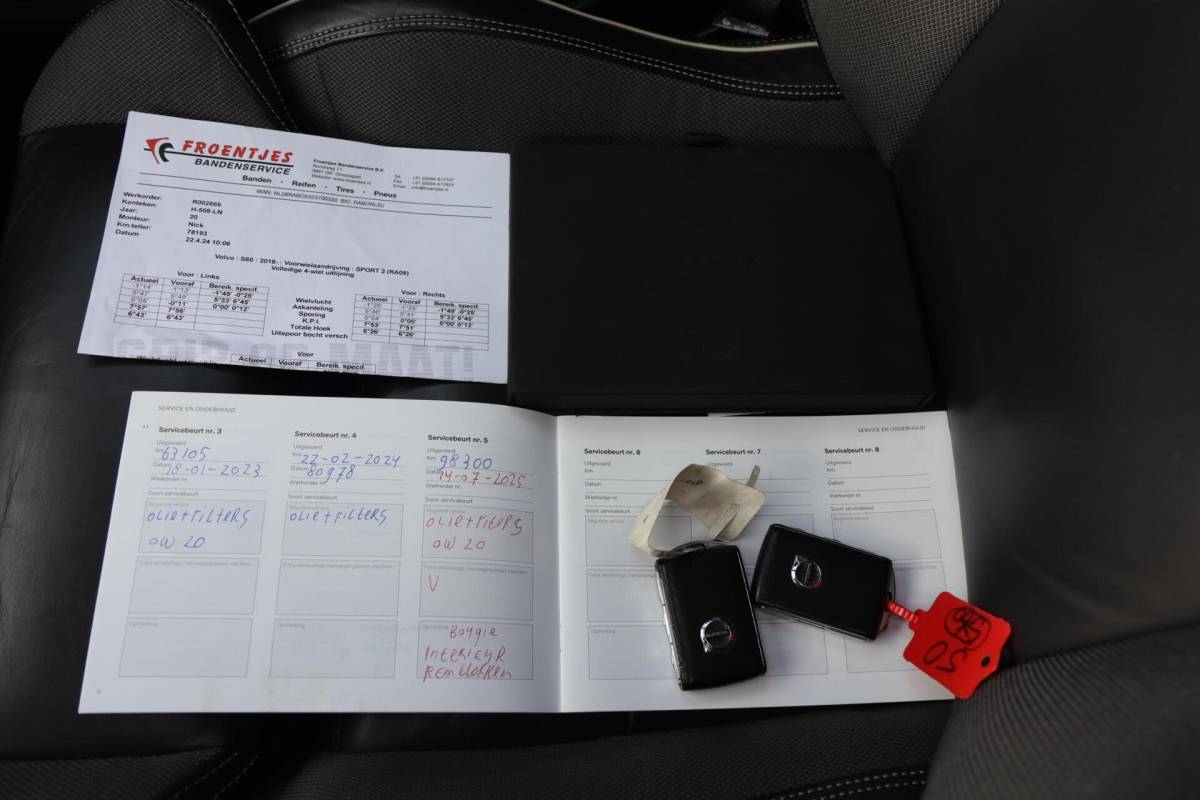 Volvo S60 Volvo S60 2.0 T4 R-Design A. Cruise|Leder|Panodak|Led|Camera|Stoelverw.|Trhk