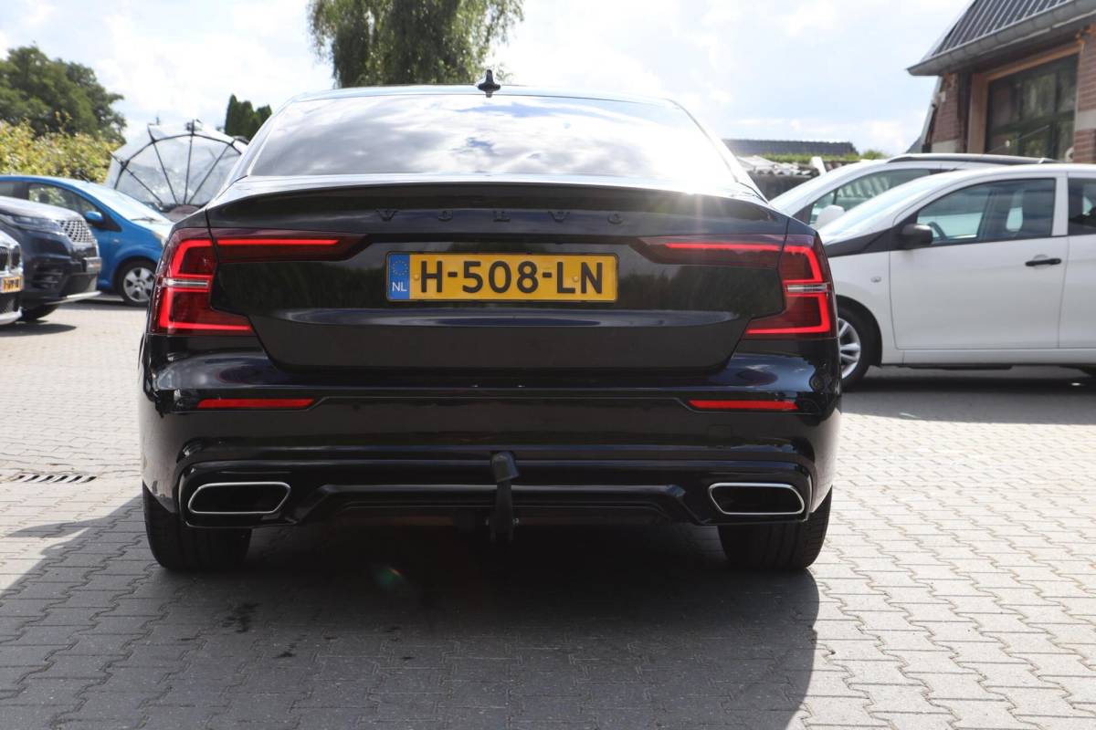 Volvo S60 Volvo S60 2.0 T4 R-Design A. Cruise|Leder|Panodak|Led|Camera|Stoelverw.|Trhk