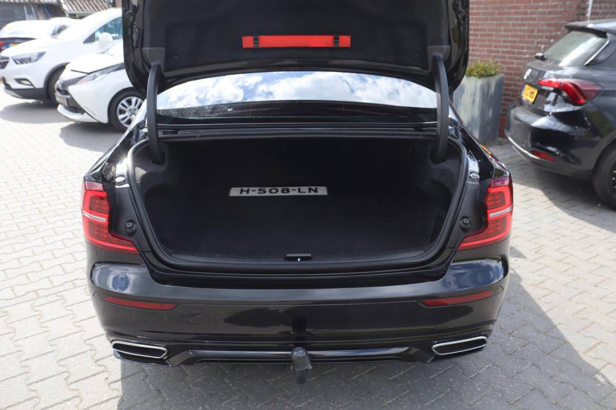Volvo S60 Volvo S60 2.0 T4 R-Design A. Cruise|Leder|Panodak|Led|Camera|Stoelverw.|Trhk