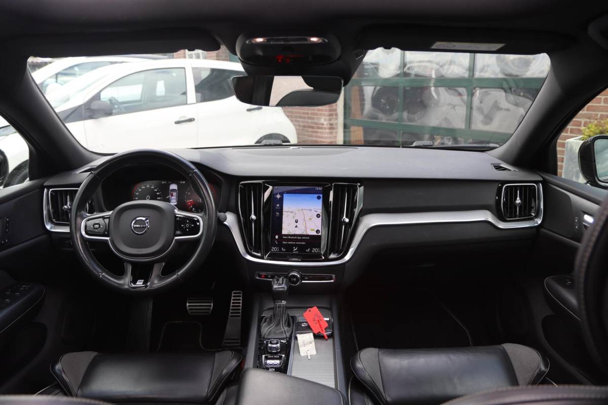 Volvo S60 Volvo S60 2.0 T4 R-Design A. Cruise|Leder|Panodak|Led|Nav|Camera|Stoelverw.|Trhk