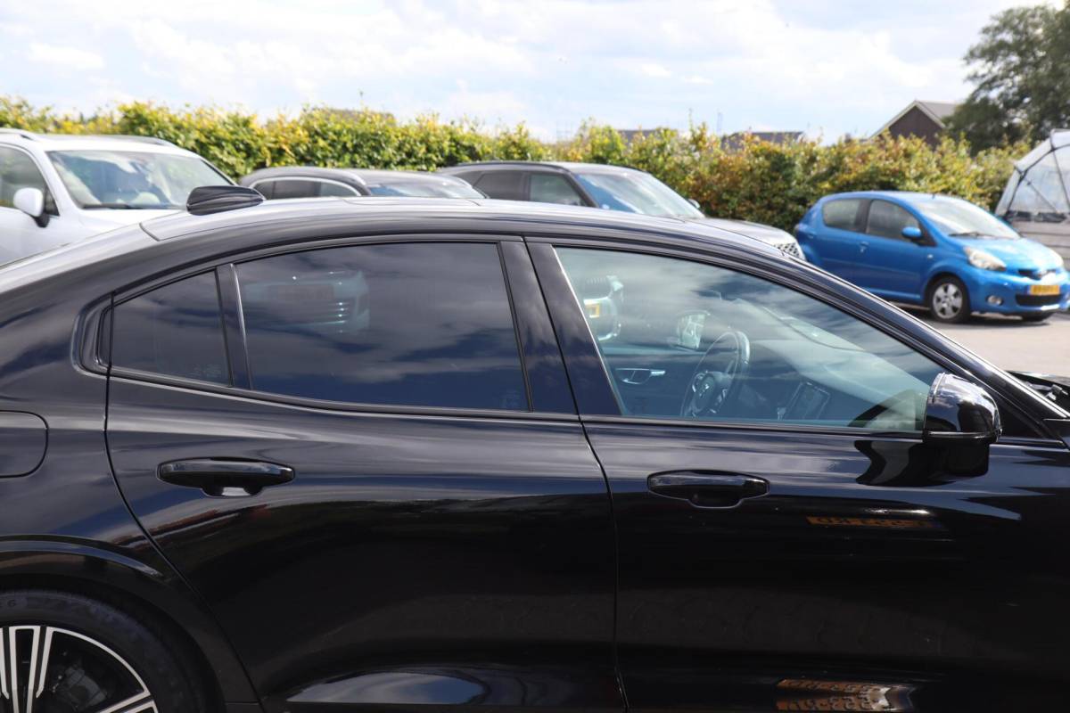 Volvo S60 Volvo S60 2.0 T4 R-Design A. Cruise|Leder|Panodak|Led|Nav|Camera|Stoelverw.|Trhk