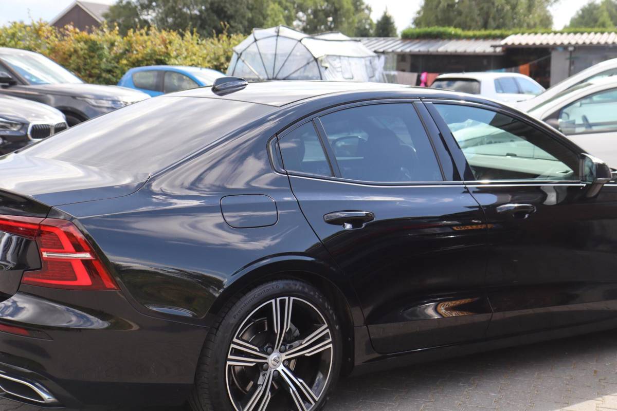 Volvo S60 Volvo S60 2.0 T4 R-Design A. Cruise|Leder|Panodak|Led|Nav|Camera|Stoelverw.|Trhk