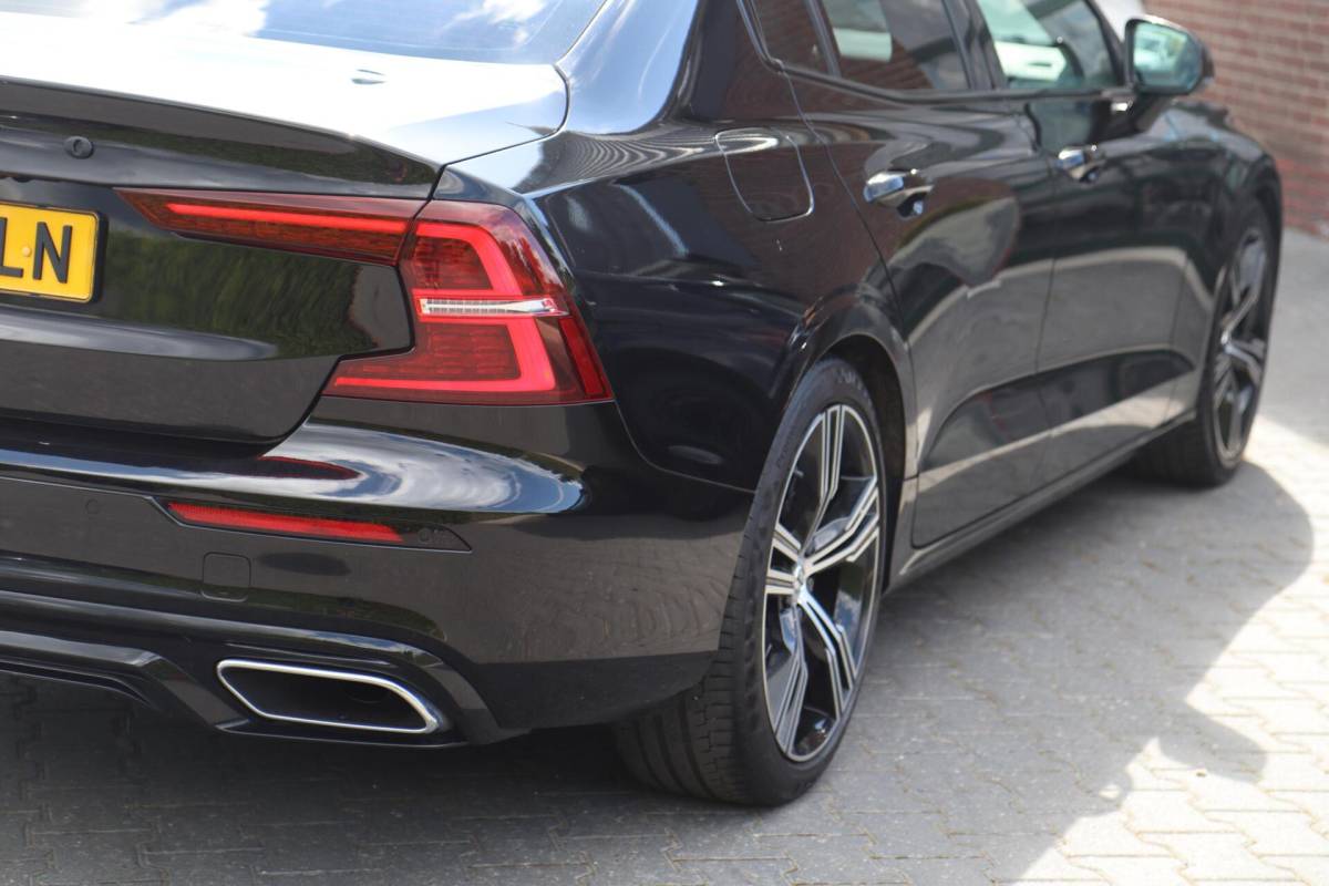 Volvo S60 Volvo S60 2.0 T4 R-Design A. Cruise|Leder|Panodak|Led|Nav|Camera|Stoelverw.|Trhk
