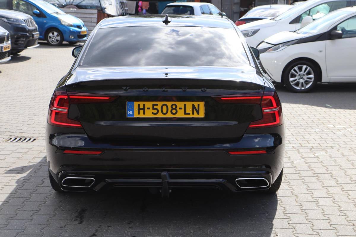Volvo S60 Volvo S60 2.0 T4 R-Design A. Cruise|Leder|Panodak|Led|Nav|Camera|Stoelverw.|Trhk