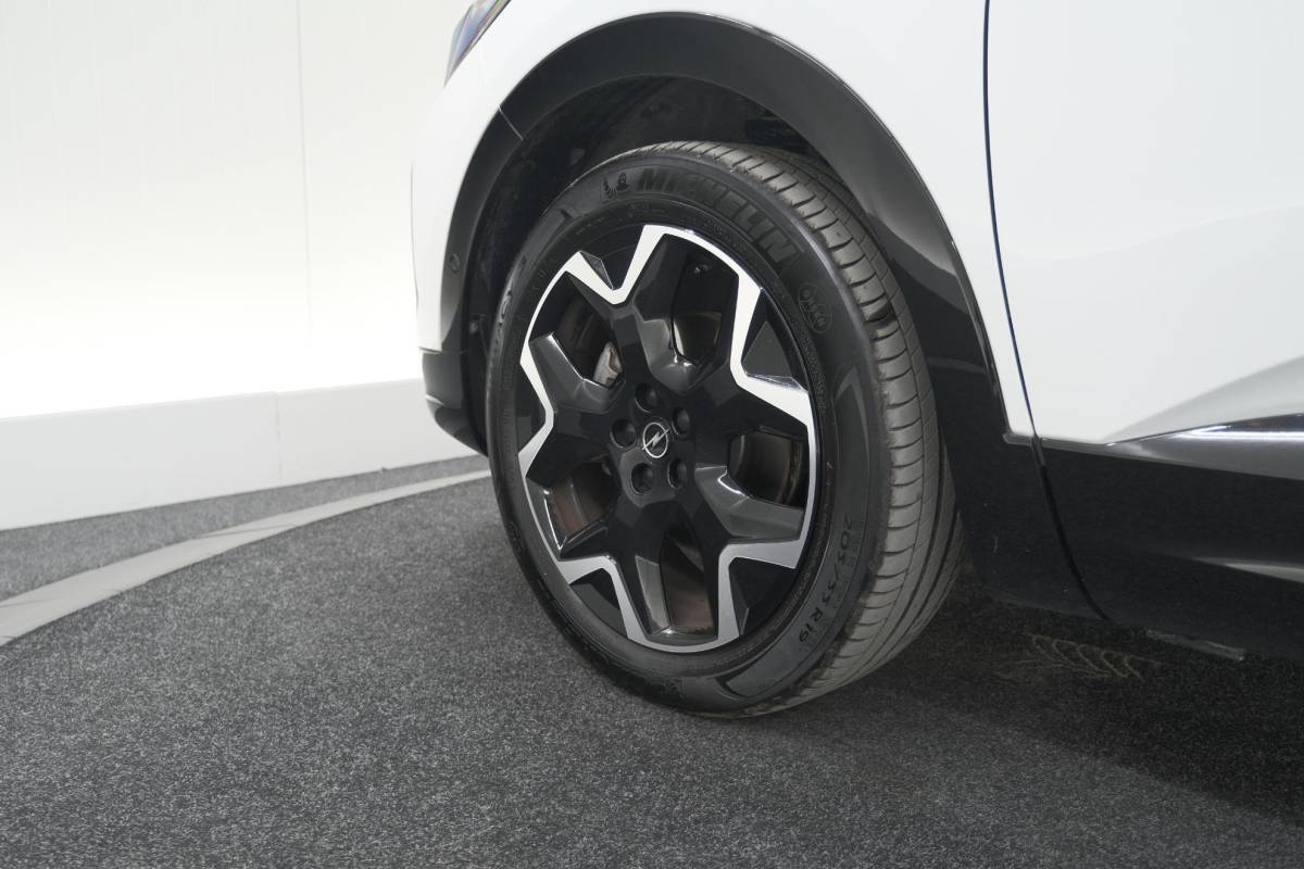 Opel Grandland Opel Grandland Turbo 130 AT8 Ultimate | Camera | Adaptieve Cruise Control | Pack Winter | Elektronische Kofferklep