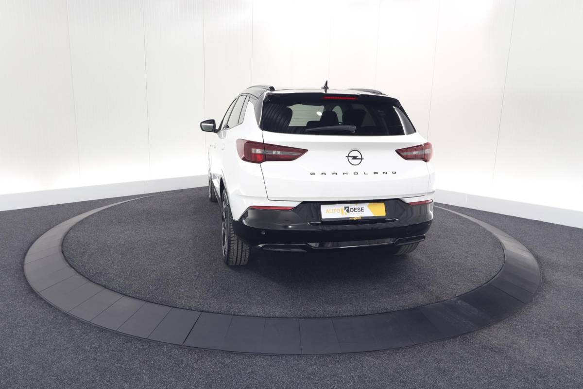 Opel Grandland Opel Grandland Turbo 130 AT8 Ultimate | Camera | Adaptieve Cruise Control | Pack Winter | Elektronische Kofferklep