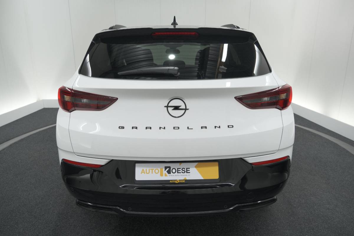 Opel Grandland Opel Grandland Turbo 130 AT8 Ultimate | Camera | Adaptieve Cruise Control | Pack Winter | Elektronische Kofferklep