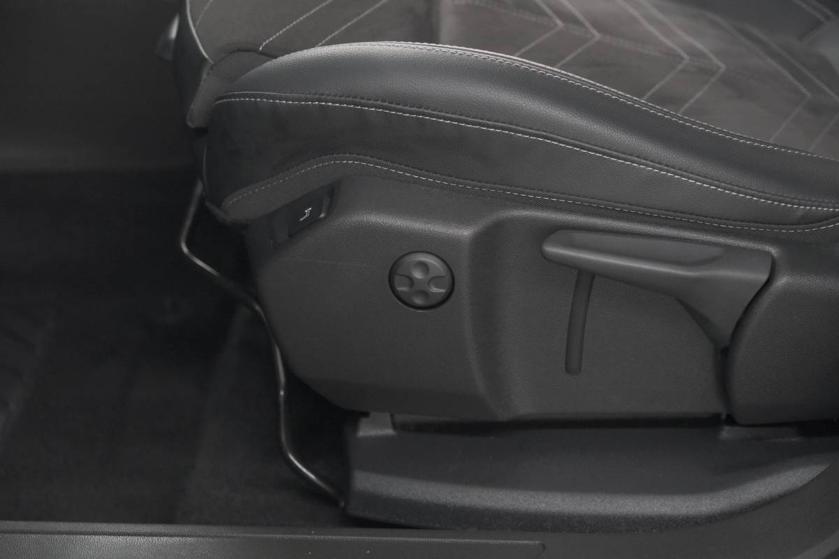 Opel Grandland Opel Grandland Turbo 130 AT8 Ultimate | Camera | Adaptieve Cruise Control | Pack Winter | Elektronische Kofferklep