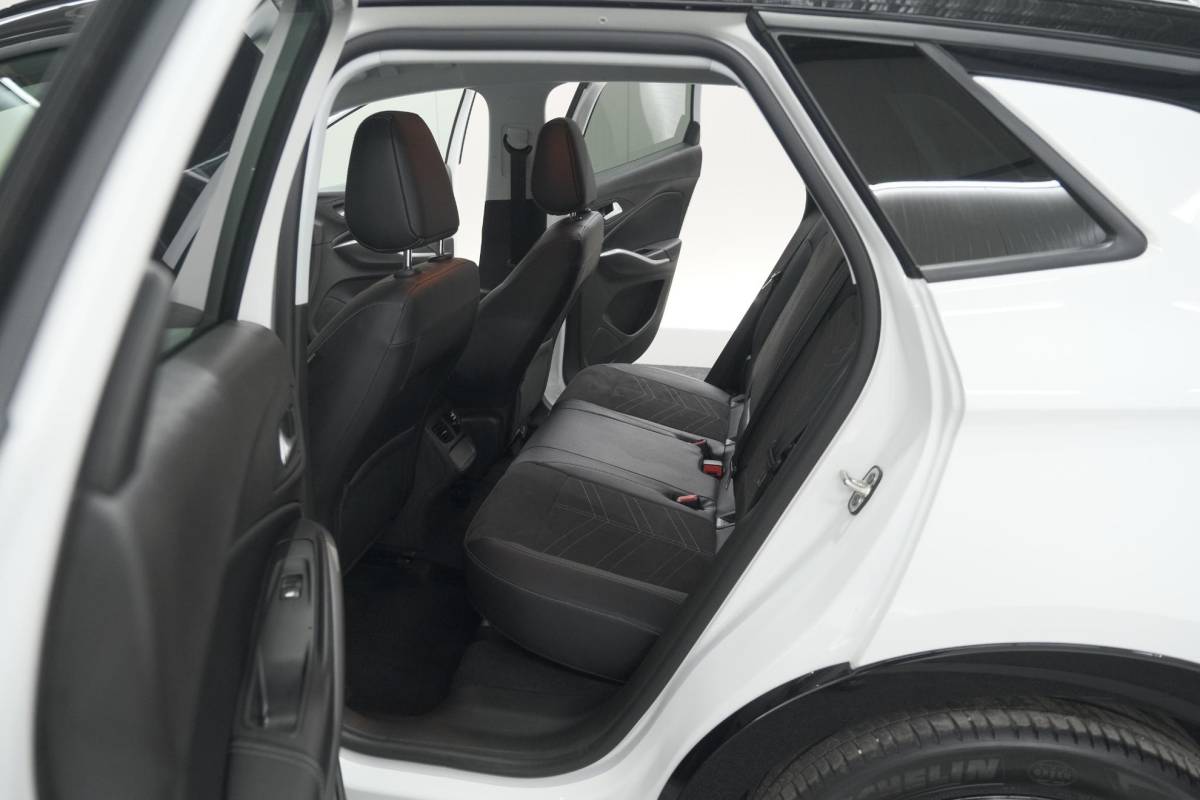 Opel Grandland Opel Grandland Turbo 130 AT8 Ultimate | Camera | Adaptieve Cruise Control | Pack Winter | Elektronische Kofferklep