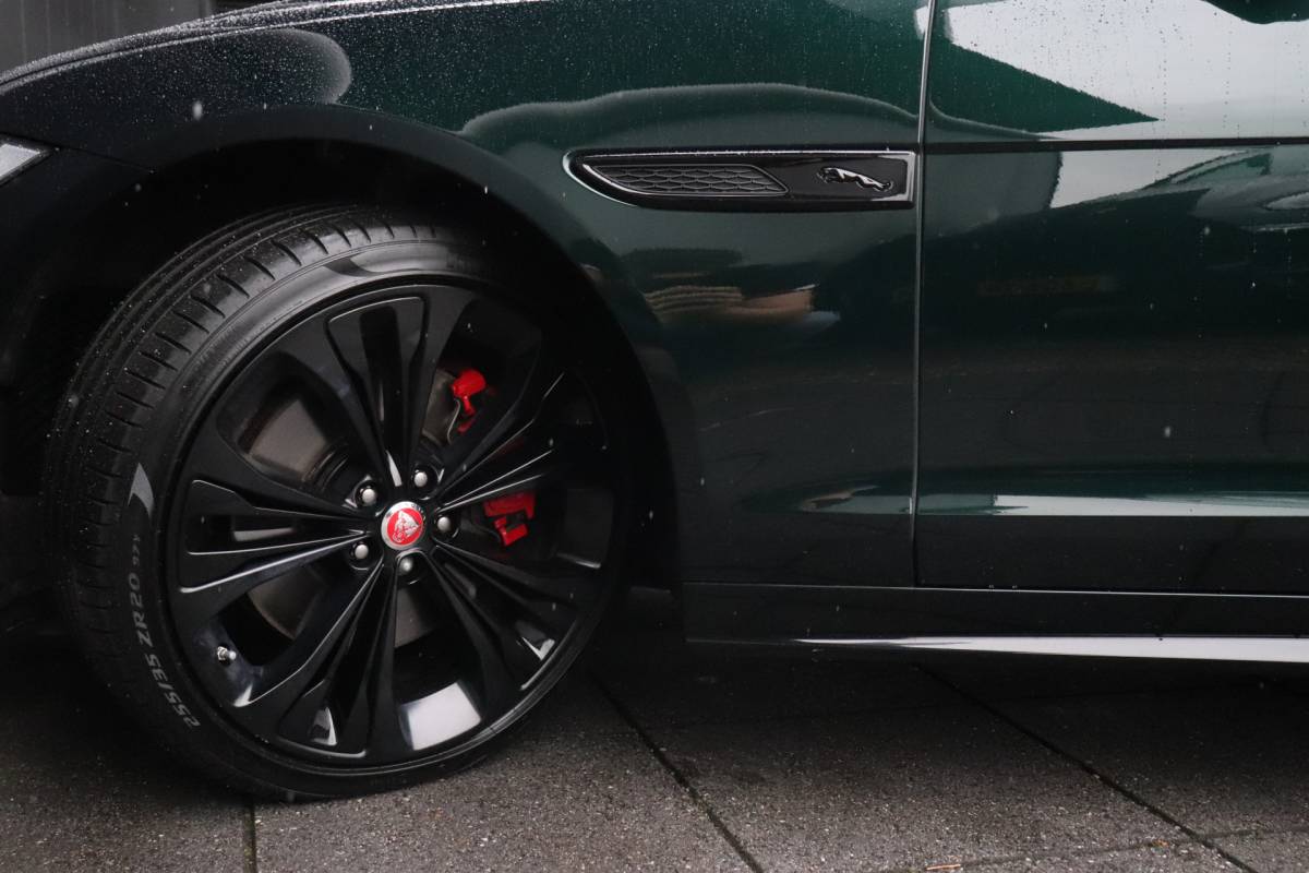 Jaguar XF Jaguar XF 2.0t AWD Portfolio | 300 PK | LEDER | MEMORY | STOEL/STUURVERW. | HEAD-UP | SCHUIFDAK | 360° CAMERA | MERIDIAN | CRUISE | NAVI |