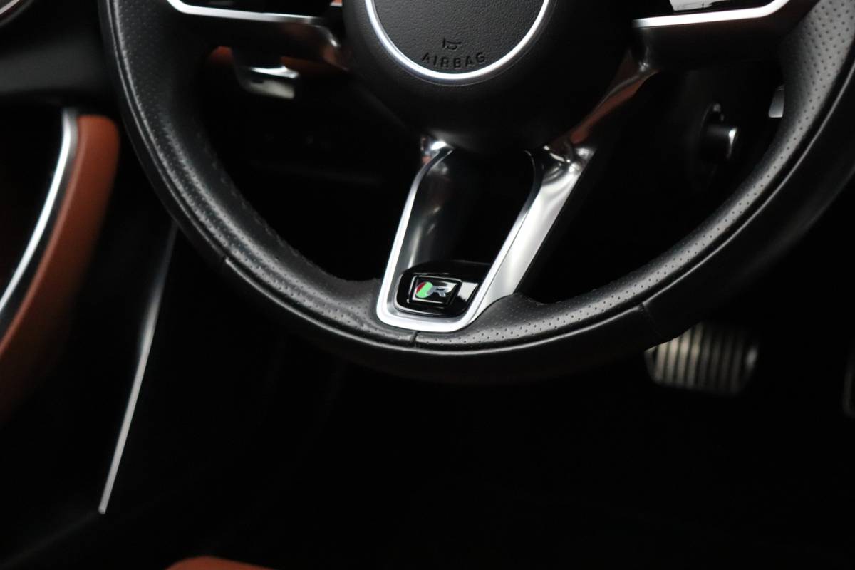 Jaguar XF Jaguar XF 2.0t AWD Portfolio | 300 PK | LEDER | MEMORY | STOEL/STUURVERW. | HEAD-UP | SCHUIFDAK | 360° CAMERA | MERIDIAN | CRUISE | NAVI |
