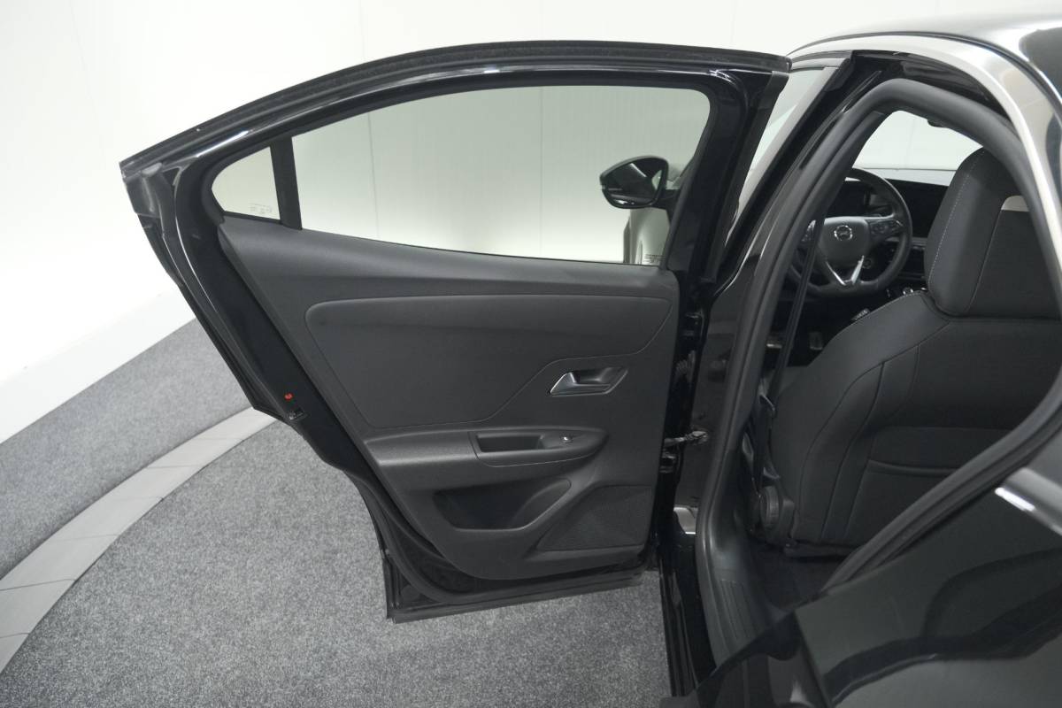 Opel Mokka Opel Mokka 130 Turbo Ultimate | Adaptieve Cruise Control | Camera | Pack Winter | Massage Functie