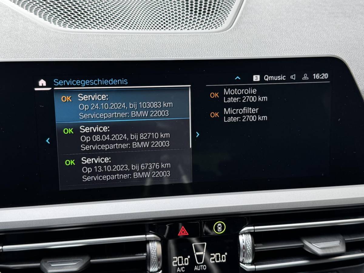 BMW 3 Serie BMW 3-serie Touring 320e High Executive Automaat | Trekhaak elektrisch | Navigatiesysteem | Laser LED | Draadloze telefoonlader | Apple CarPlay | Getint glas | Metallic lak | Sportleer | Parkeersensoren voor en achter