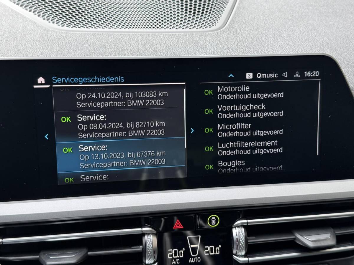 BMW 3 Serie BMW 3-serie Touring 320e High Executive Automaat | Trekhaak elektrisch | Navigatiesysteem | Laser LED | Draadloze telefoonlader | Apple CarPlay | Getint glas | Metallic lak | Sportleer | Parkeersensoren voor en achter