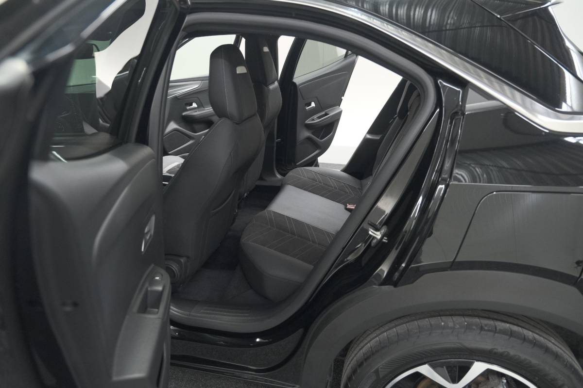 Opel Mokka Opel Mokka 130 Turbo Ultimate | Adaptieve Cruise Control | Camera | Pack Winter | Massage Functie